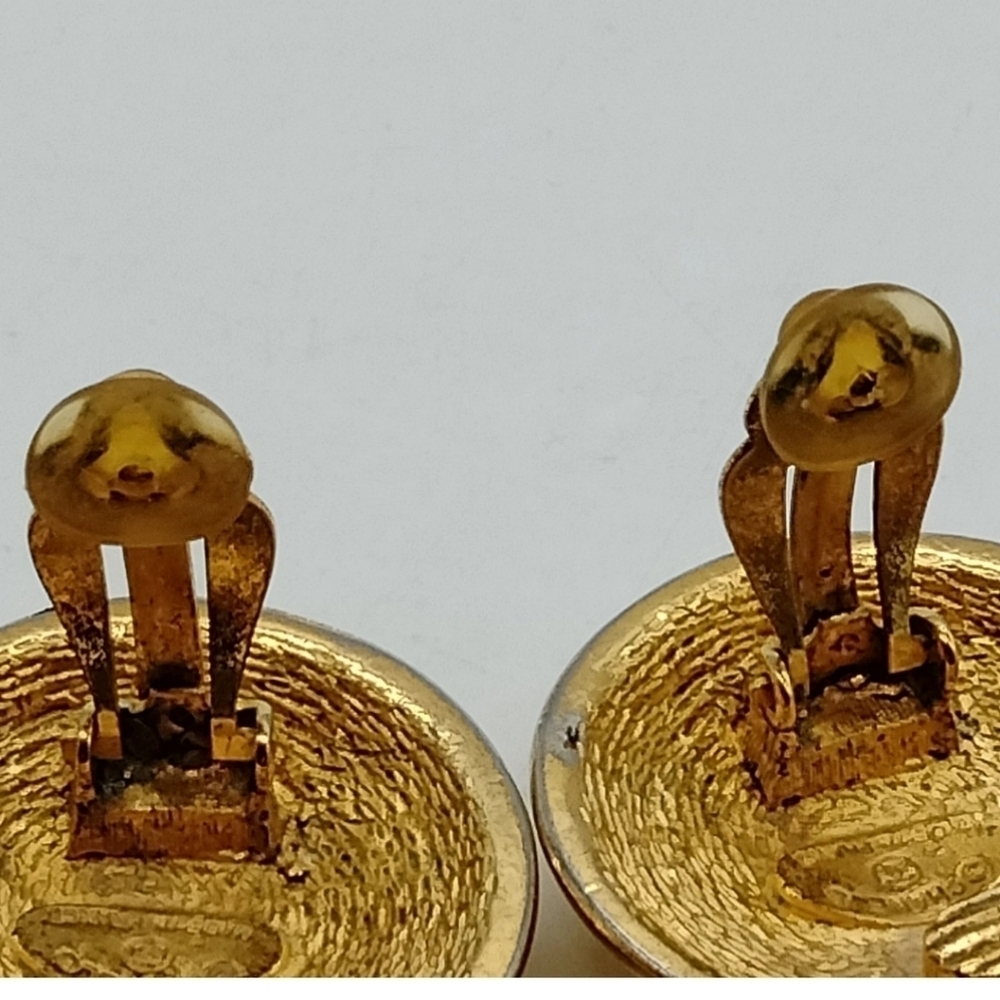 Chanel Gold Button Earrings VINTAGE - Picture 6 of 10